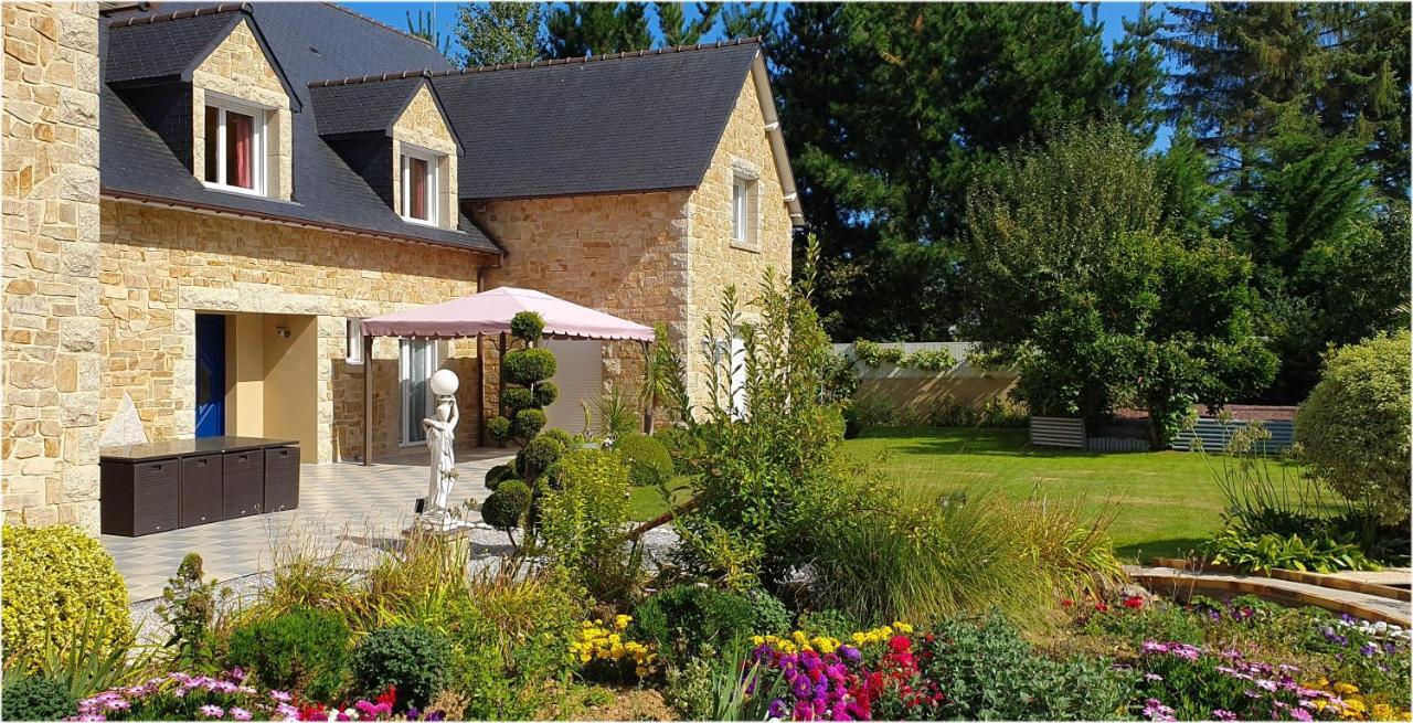 Les Centauris Bed and Breakfast Pléguien Εξωτερικό φωτογραφία
